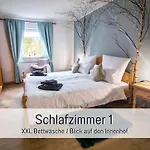 Apartment Im Sauerland Hunde Willkommen Kamin Und Garten Am Waldrand Muehls-sauerland