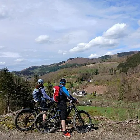Apartment Muehls - Sauerland Naehe Elspe Festival Hunde Willkommen Mit Kamin Und Garten Perfekt Fuer Deine Urlaubsrunde