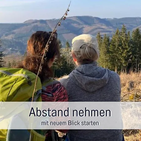 Im Sauerland Hunde Willkommen Kamin Und Garten Am Waldrand Muehls-sauerland アパート レンネシュタット